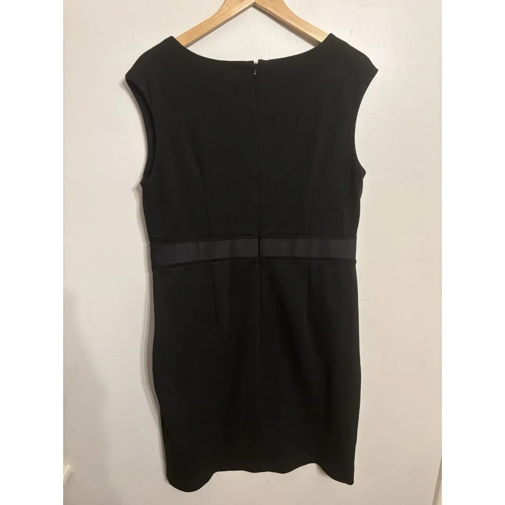 Ann Taylor Women's Black Sleeveless Sheath Grosgrain Empire‎ Waist Size 12 $110